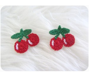 Häkelapplikation - Kirsche